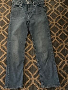 Levi’s 724 high rise, straight crop jean